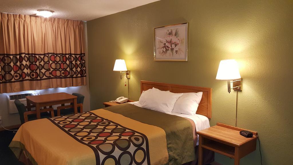 Budgetel Inn & Suites Butler Exterior foto