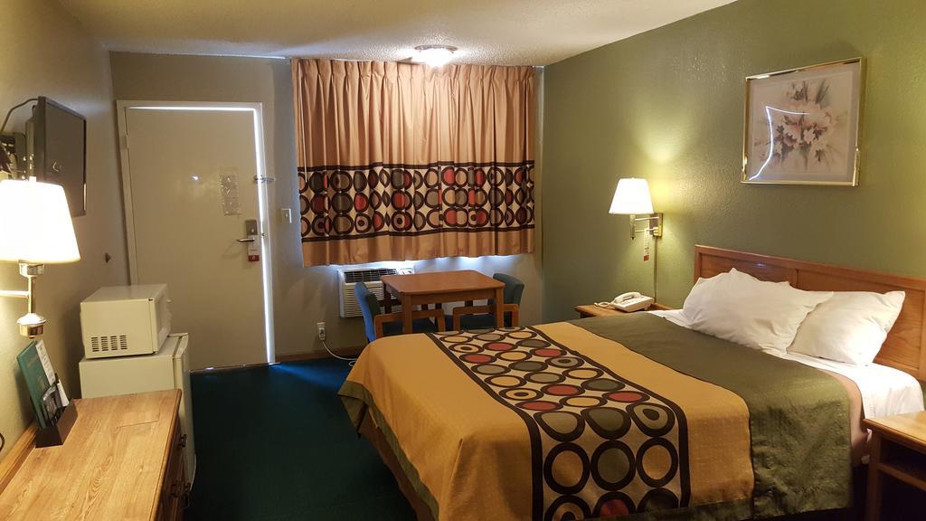 Budgetel Inn & Suites Butler Exterior foto